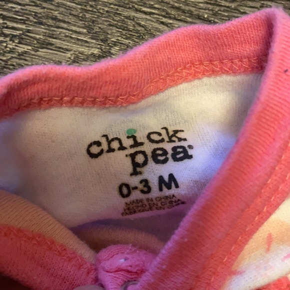 Four one piece baby girl jumpers - Picture 5 of 5
